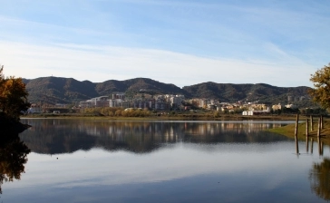 Park of Farka Artificial Lake