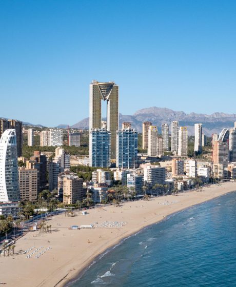 Hire of wheelchairs, mobility scooters, adjustable beds, and transfer hoists in Benidorm