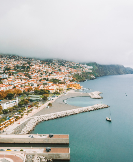 Aluguer de cadeiras de rodas, scooters de mobilidade, camas articuladas e guindastes de transferência em Funchal