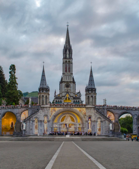 Noleggio di sedie a rotelle, scooter di mobilità, letti articolati e sollevatori di trasferimento a Lourdes
